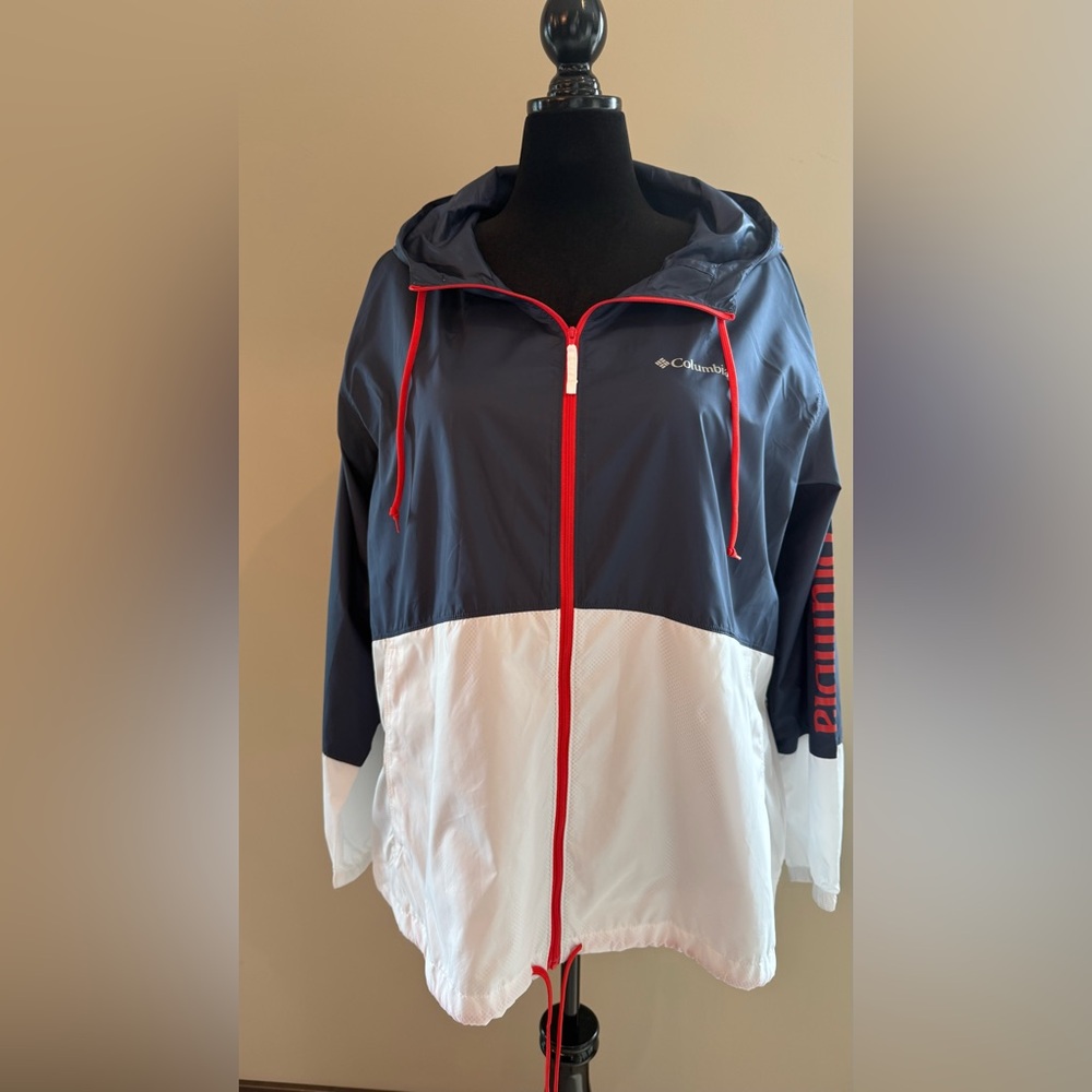 Columbia Plus Size Logo Flash Forward™ Windbreaker
Navy & White w/ Red Accents